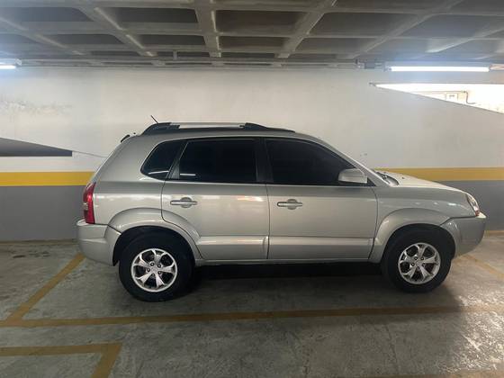 HYUNDAI TUCSON 2.0 MPFI GL 16V 2WD GASOLINA 4P AUTOMÁTICO
